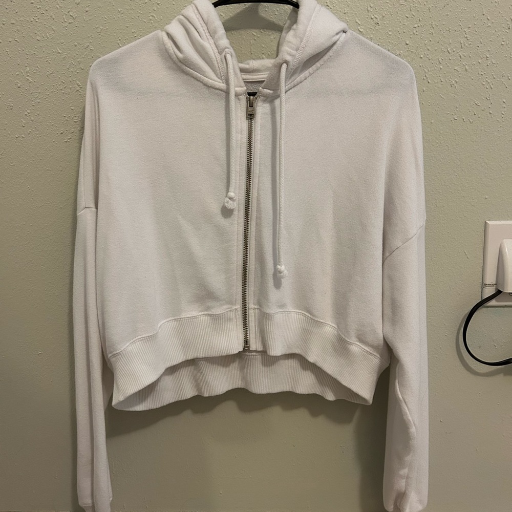 Hollister white cropped zip up hoodie. XS